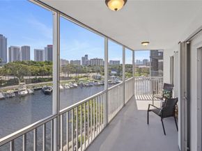 200 Diplomat Pkwy 520, Hallandale Beach FL 33009