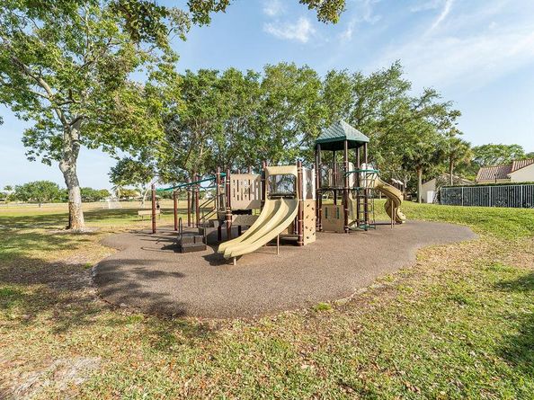 7297 Burgess Drive, Lake Worth FL 33467