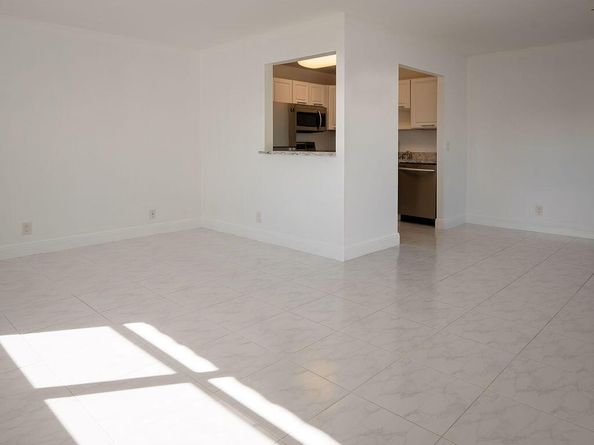 506 Saxony K K, Delray Beach FL 33446