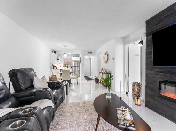 7500 NW 30th Place 123, Sunrise FL 33313