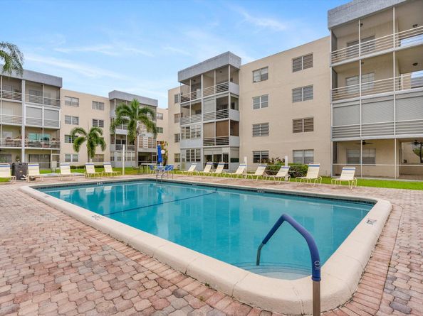 7500 NW 30th Place 123, Sunrise FL 33313