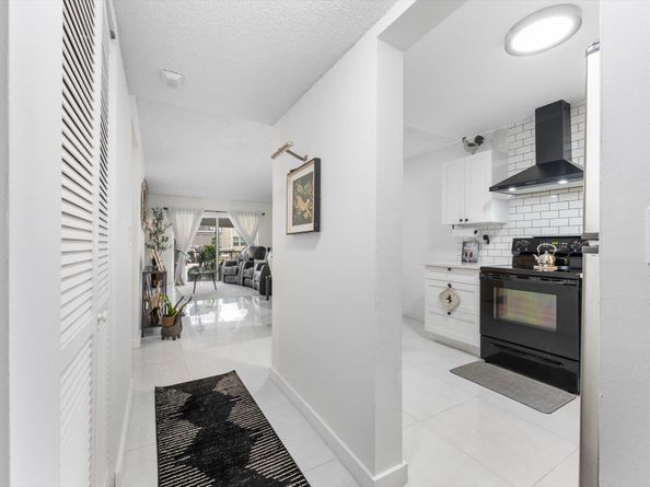 7500 NW 30th Place 123, Sunrise FL 33313