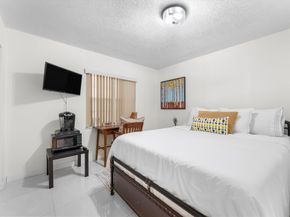 7500 NW 30th Place 123, Sunrise FL 33313