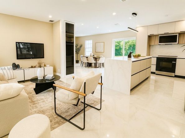 1399 NE 38th Street, Oakland Park FL 33334