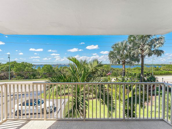 5480 N Ocean Drive B1c, Singer Island FL 33404