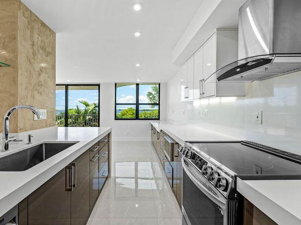 5480 N Ocean Drive B1c, Singer Island FL 33404