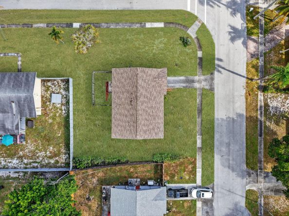 1601 NW 5th Street, Boca Raton FL 33486