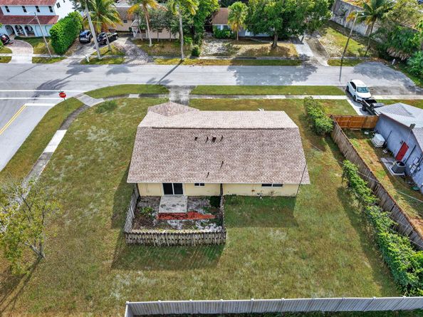 1601 NW 5th Street, Boca Raton FL 33486