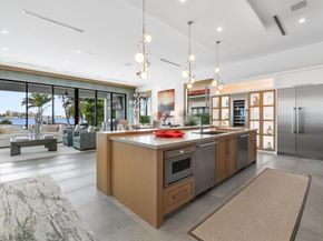 807 N Atlantic Drive, Lantana FL 33462