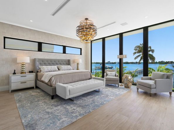 807 N Atlantic Drive, Lantana FL 33462