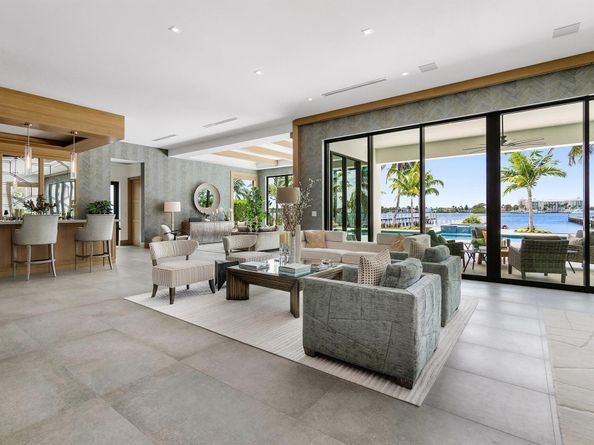 807 N Atlantic Drive, Lantana FL 33462