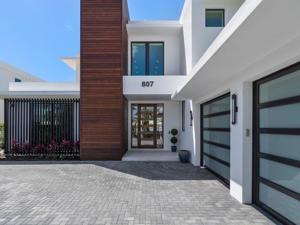 807 N Atlantic Drive, Lantana FL 33462