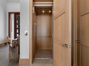 807 N Atlantic Drive, Lantana FL 33462