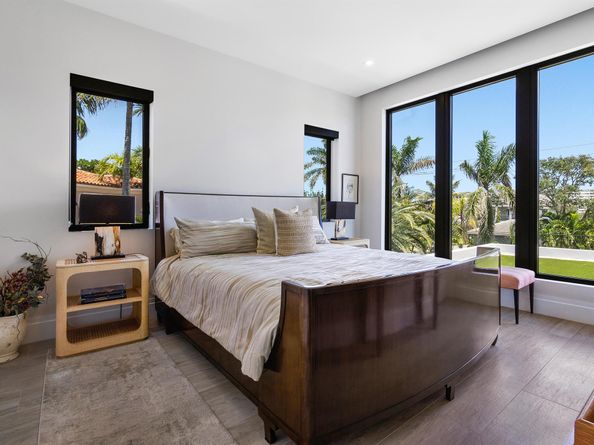 807 N Atlantic Drive, Lantana FL 33462