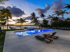 807 N Atlantic Drive, Lantana FL 33462