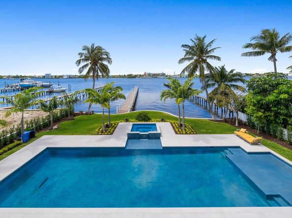 807 N Atlantic Drive, Lantana FL 33462