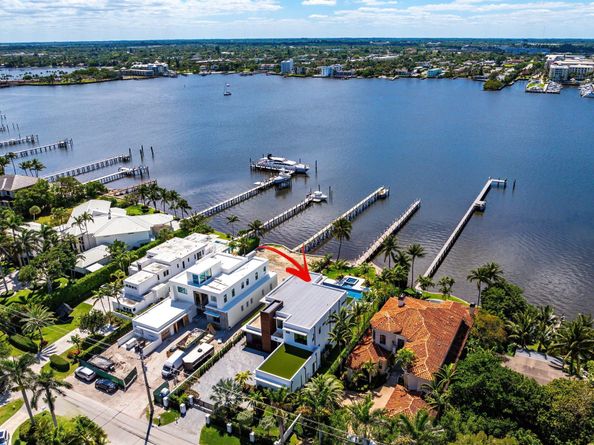 807 N Atlantic Drive, Lantana FL 33462