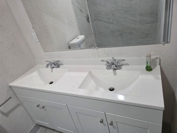 405 SW 79th Ter, North Lauderdale FL 33068