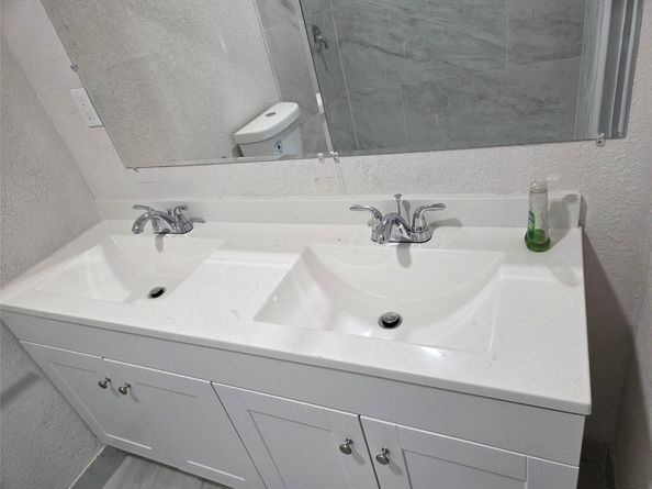 405 SW 79th Ter, North Lauderdale FL 33068