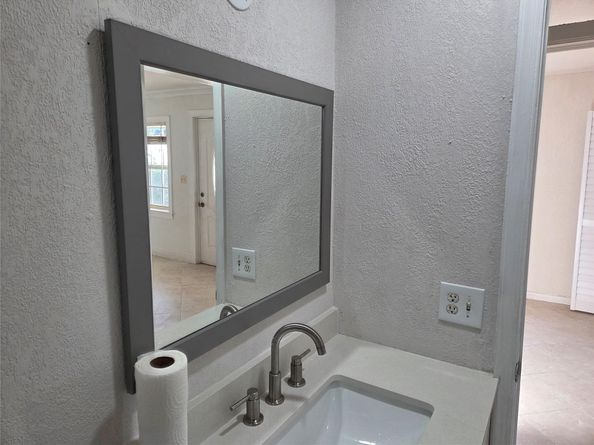 405 SW 79th Ter, North Lauderdale FL 33068