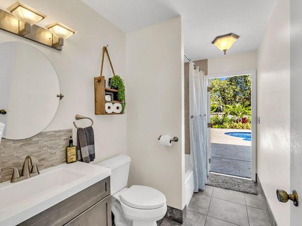 24 Dogwood Cir, Boynton Beach FL 33436