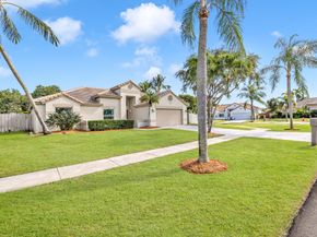 24 Dogwood Cir, Boynton Beach FL 33436