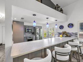 24 Dogwood Cir, Boynton Beach FL 33436