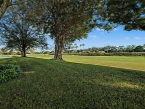 9520 S Hollybrook Lake Dr 103, Pembroke Pines FL 33025