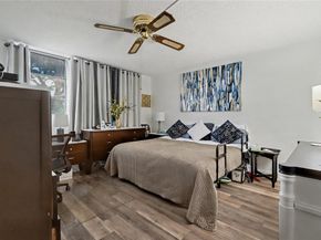 9520 S Hollybrook Lake Dr 103, Pembroke Pines FL 33025