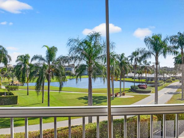 194 Orange Tree Drive G, Atlantis FL 33462