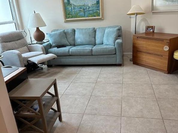 194 Orange Tree Drive G, Atlantis FL 33462