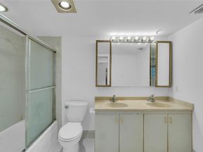 3001 Portofino Isle m3, Coconut Creek FL 33066