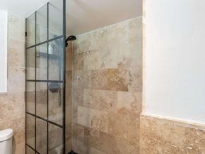 651 NE 60th St 22, Miami FL 33137