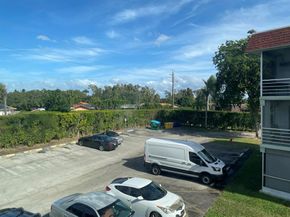 3300 Springdale Boulevard 201, Palm Springs FL 33461