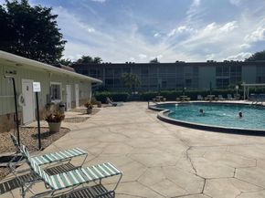 3300 Springdale Boulevard 201, Palm Springs FL 33461