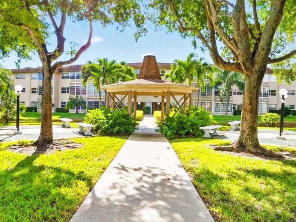 3400 NW 48th Avenue 512, Lauderdale Lakes FL 33319