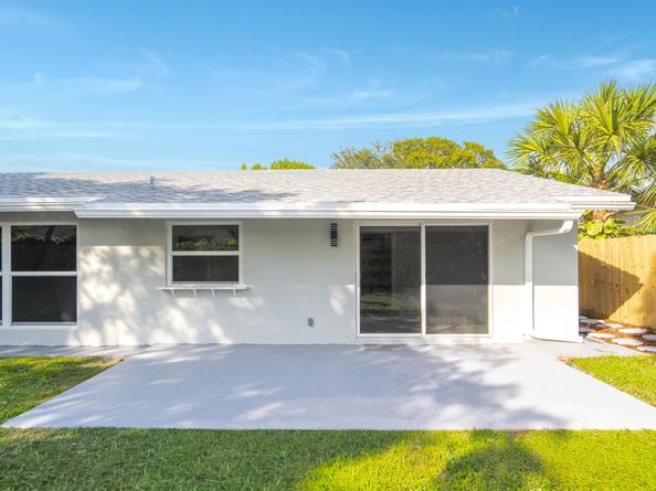 6210 SW 6th Street, Margate FL 33068