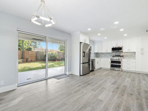 6210 SW 6th Street, Margate FL 33068