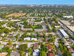 6210 SW 6th Street, Margate FL 33068