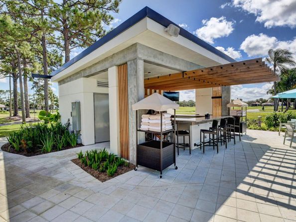 6827 Parisian Way, Lake Worth FL 33467