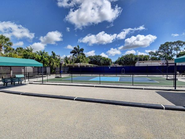 6827 Parisian Way, Lake Worth FL 33467