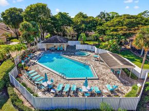 6827 Parisian Way, Lake Worth FL 33467