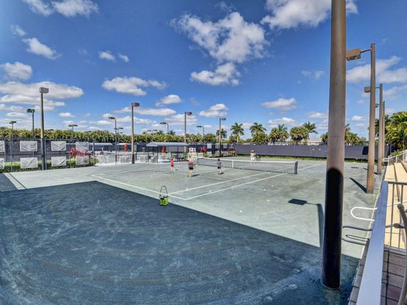 6827 Parisian Way, Lake Worth FL 33467