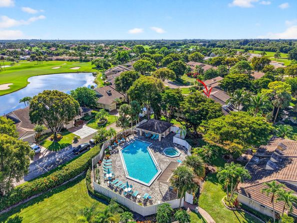 6827 Parisian Way, Lake Worth FL 33467