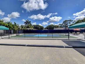 6827 Parisian Way, Lake Worth FL 33467