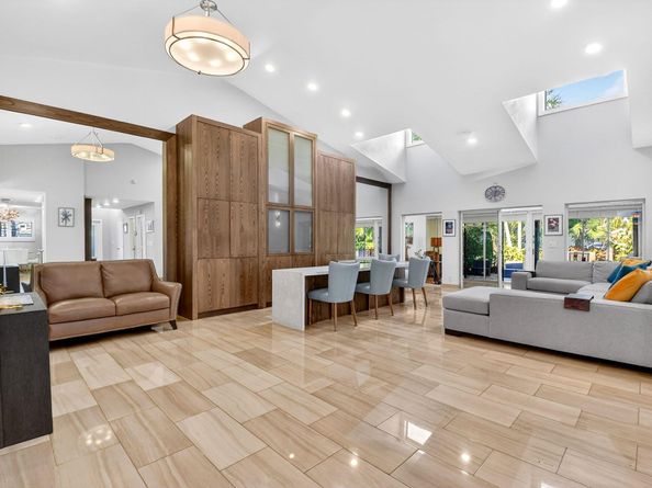 6827 Parisian Way, Lake Worth FL 33467