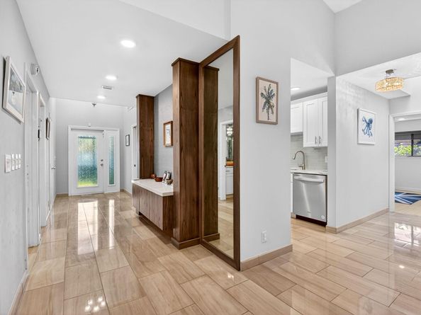 6827 Parisian Way, Lake Worth FL 33467