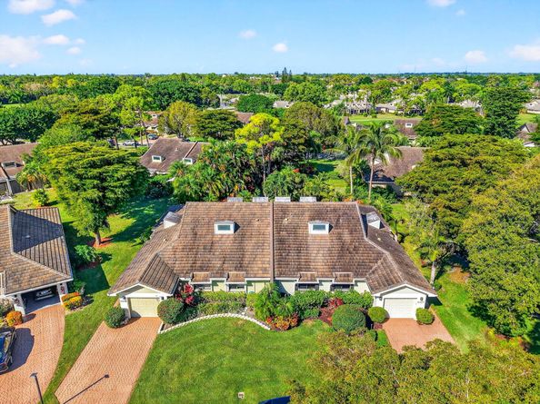 6827 Parisian Way, Lake Worth FL 33467