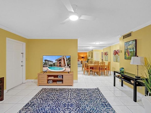 2500 NE 9th St 110, Fort Lauderdale FL 33304