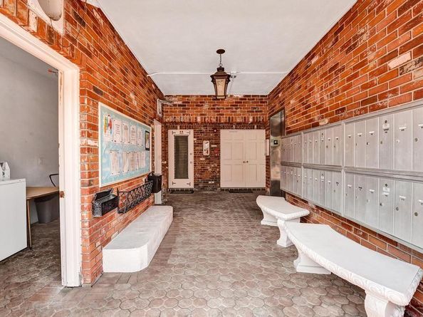 2500 NE 9th St 110, Fort Lauderdale FL 33304